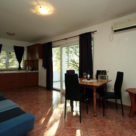 Apartments & Rooms Lucie Posedarje Extérieur photo