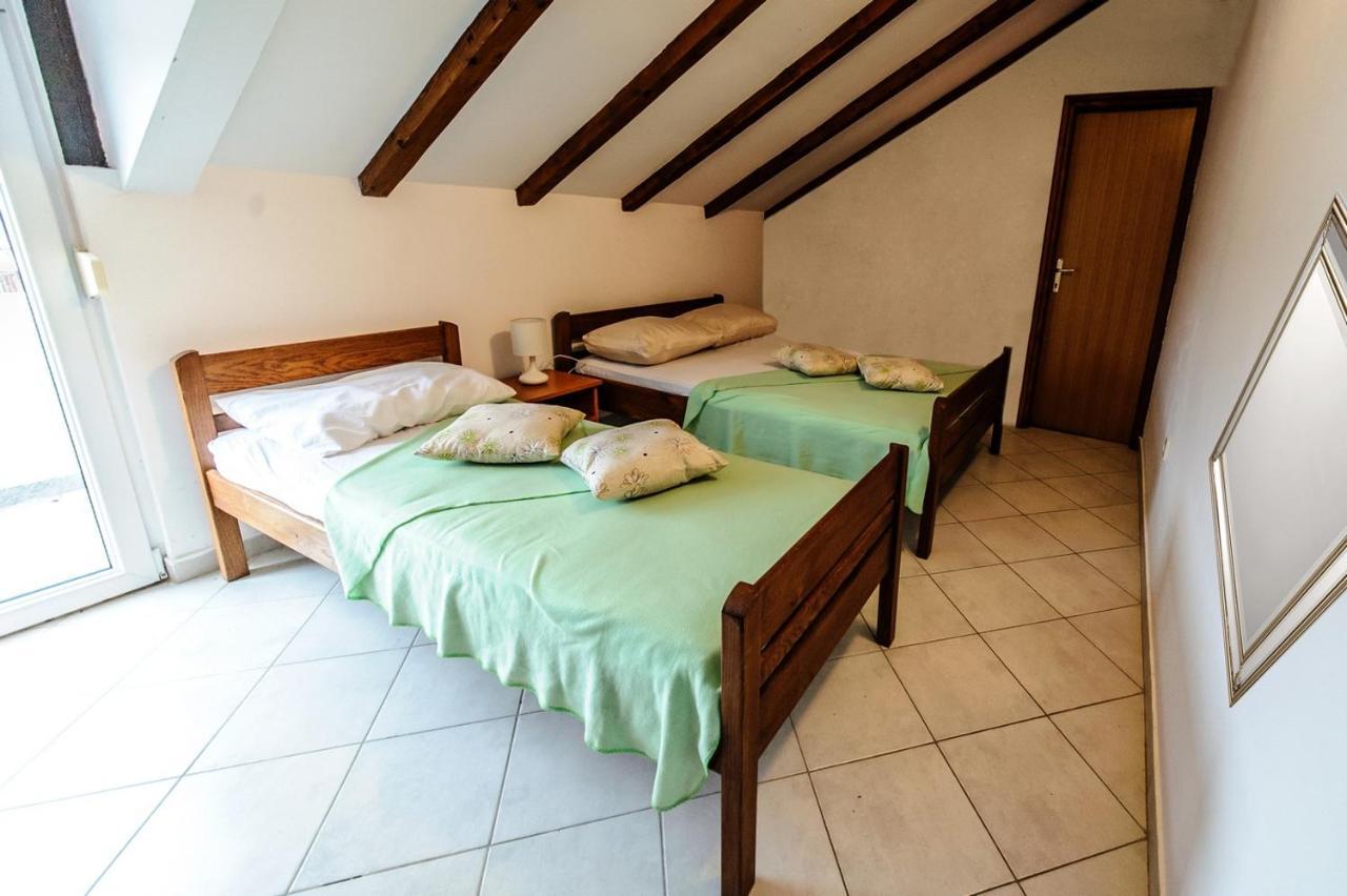 Apartments & Rooms Lucie Posedarje Extérieur photo