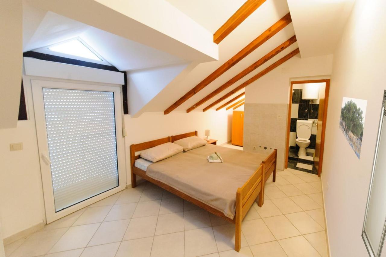 Apartments & Rooms Lucie Posedarje Extérieur photo