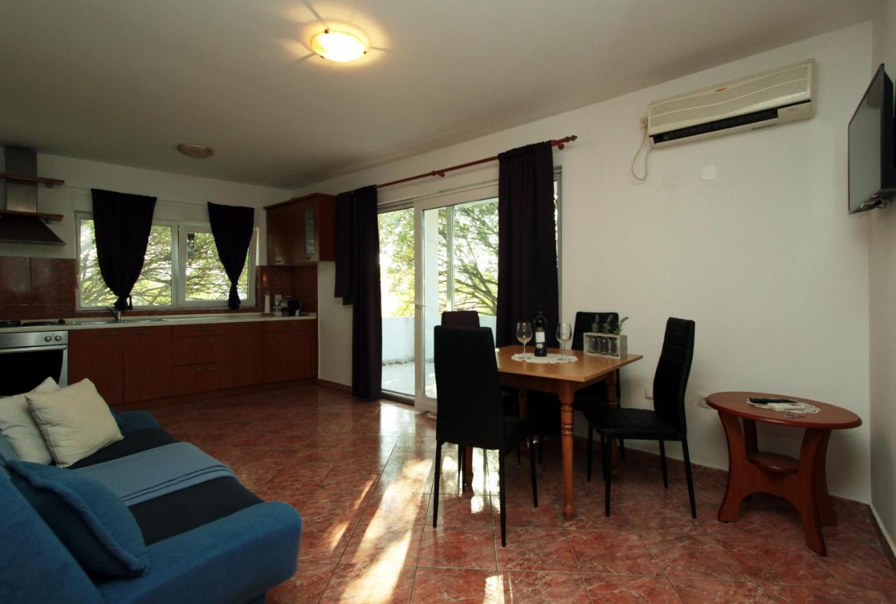 Apartments & Rooms Lucie Posedarje Extérieur photo